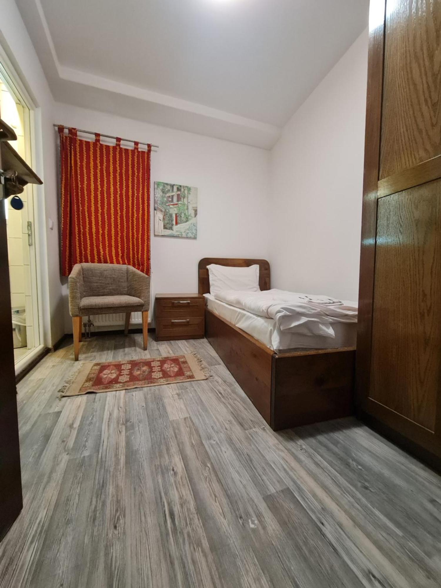 Guesthouse Hotel My Home Призрен Екстериор снимка