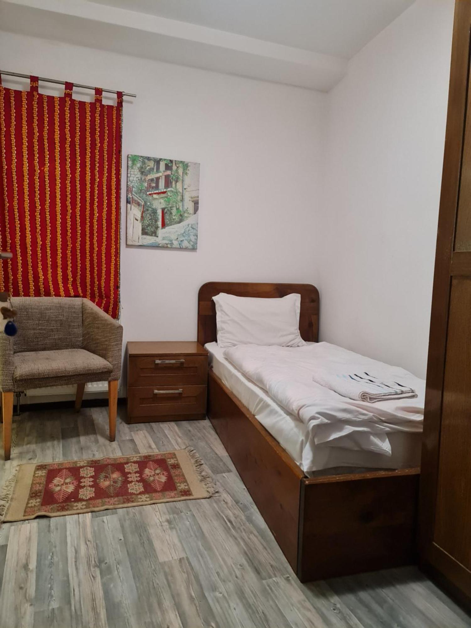Guesthouse Hotel My Home Призрен Екстериор снимка